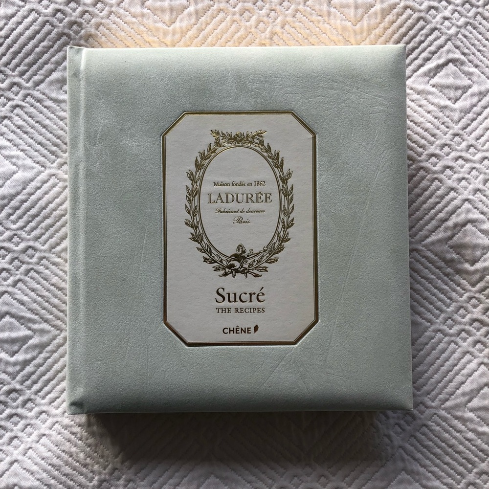 Laduree Cookbook - Sucre